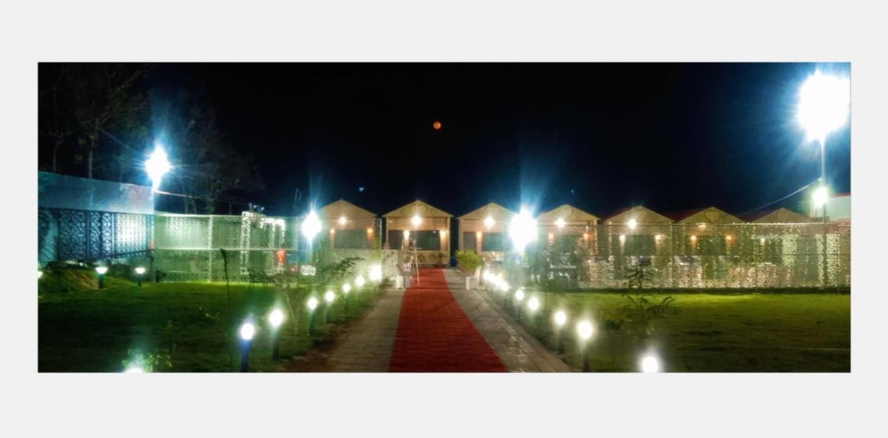 Midwaay Resort Patratu ภายนอก รูปภาพ