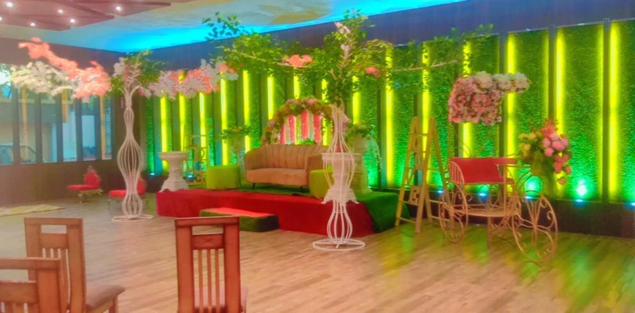 Midwaay Resort Patratu ภายนอก รูปภาพ